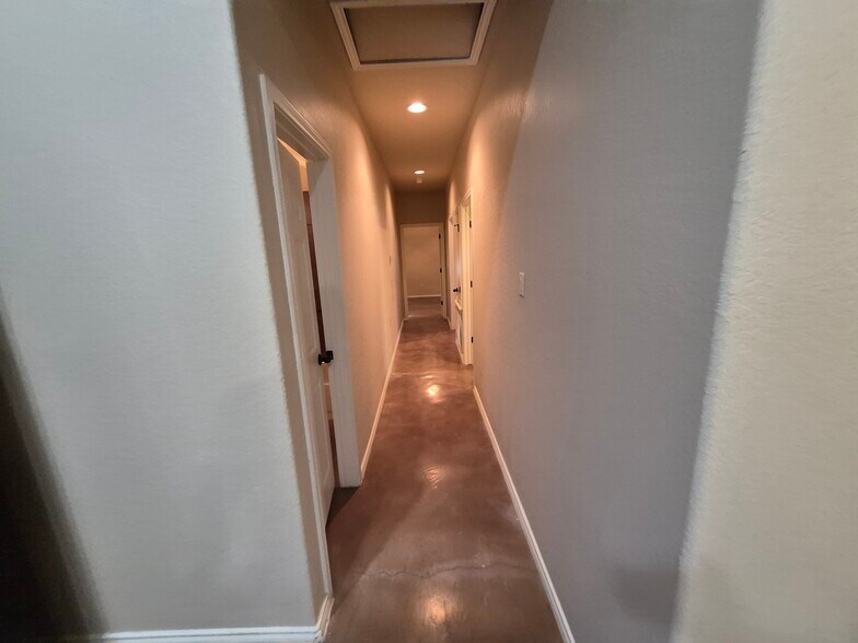 More Photos Of 698 Saengerhalle Rd, New Braunfels Apartments For Sale