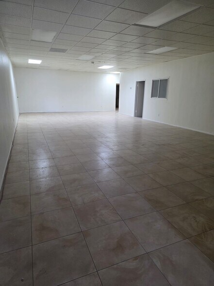 More Photos Of 44143-44147 20th St W, Lancaster Medical For Sale