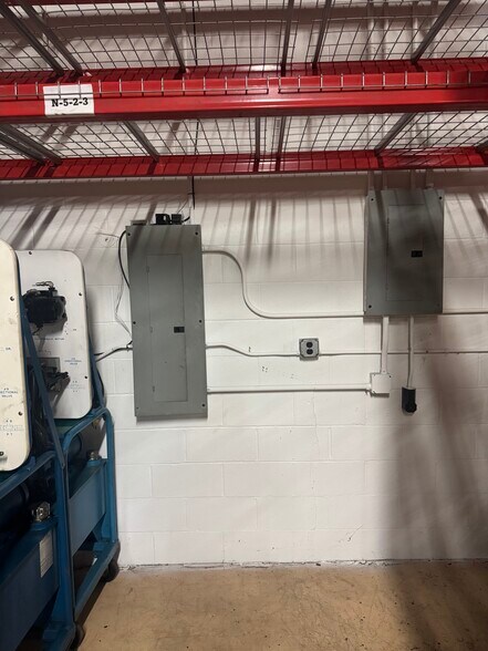 More Photos Of 41590 Production Dr, Harrison Township Manufacturing For Lease