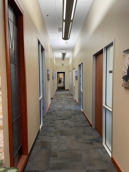 More Photos Of 4407 Monterey Oaks Blvd, Austin Unknown For Lease