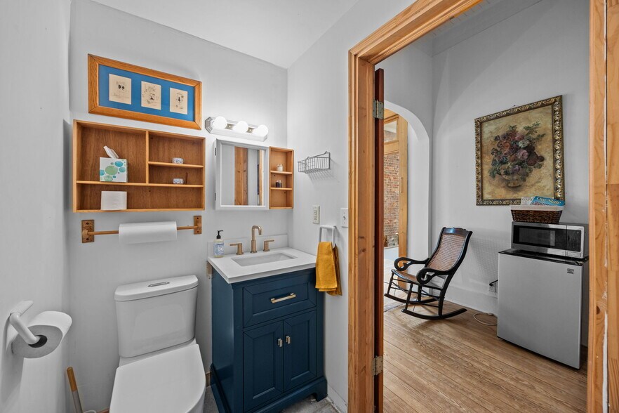 More Photos Of 4096 West Ave, Ayden General Retail For Sale