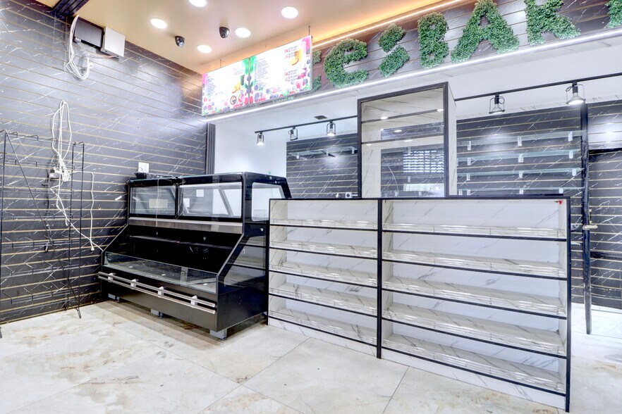 More Photos Of 60-35 Fresh Pond Rd, Maspeth Storefront Retail Residential For Lease