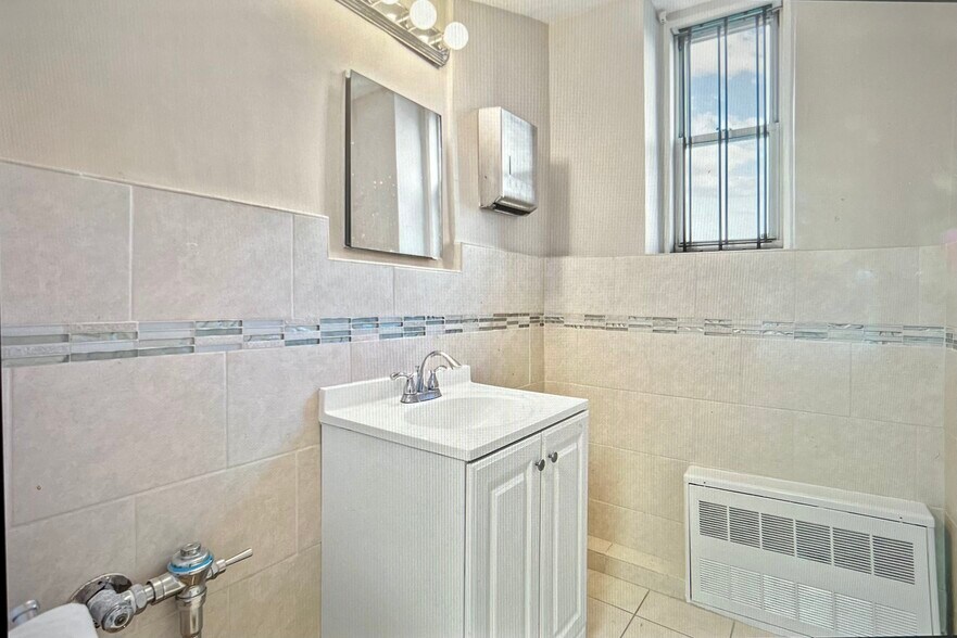 More Photos Of 2325 Bell Blvd, Flushing Apartments For Sale