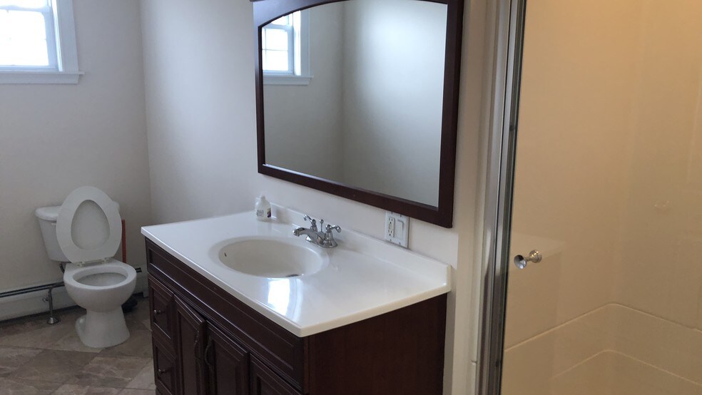 More Photos Of 80 Broad St, Phillipsburg Office Residential For Sale