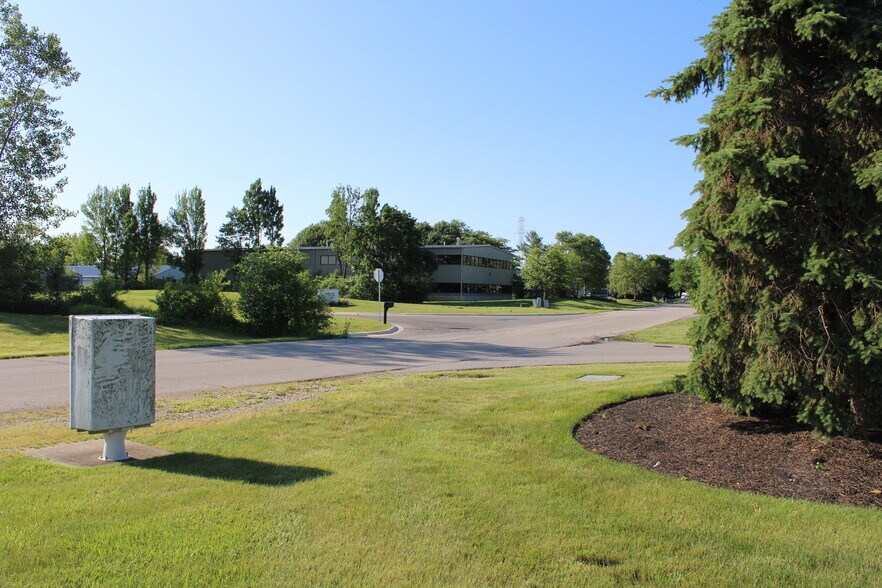 More Photos Of 7801 Corporate Blvd, Plain City Industrial For Sale