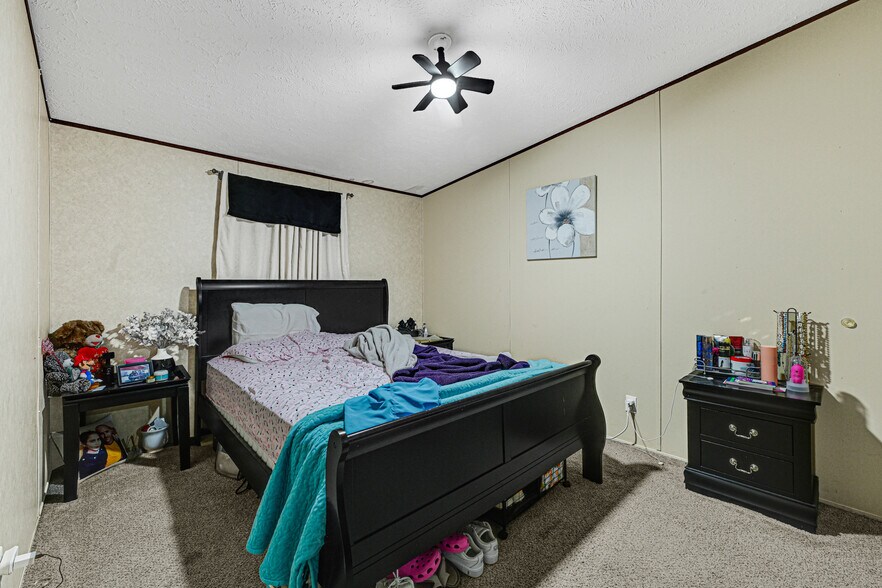 More Photos Of 8502 C E King Pky, Houston Apartments For Sale