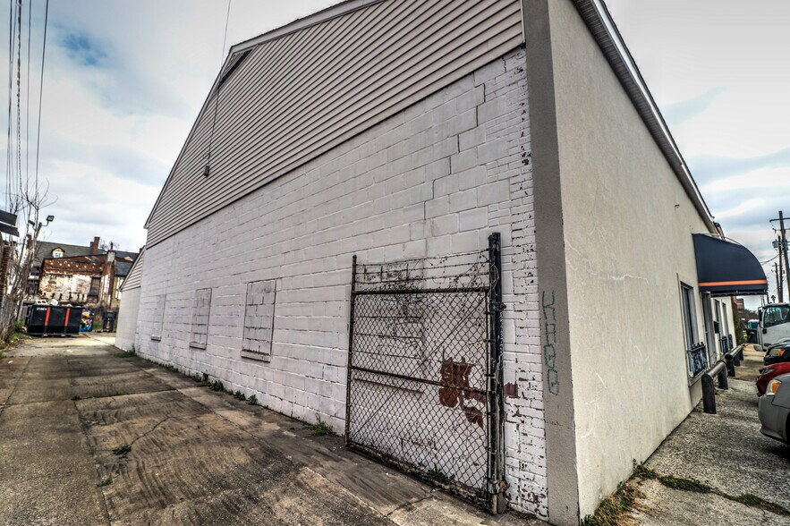 More Photos Of 551 Ellis St, Augusta Auto Dealership For Lease