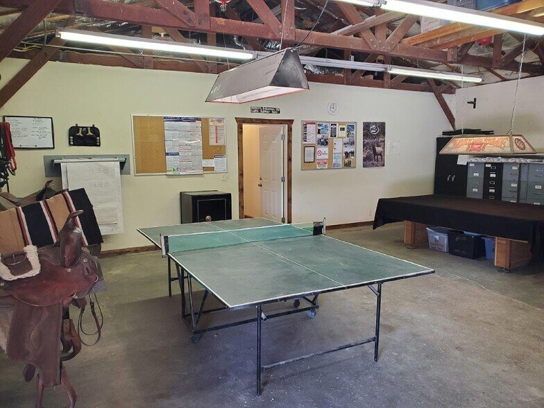 More Photos Of 41614 102nd St E, Palmdale Industrial For Lease