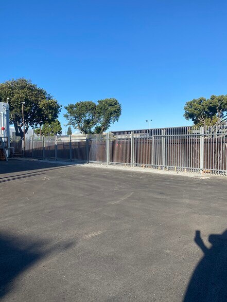 More Photos Of 20915 S Lamberton Ave, Carson Service For Lease