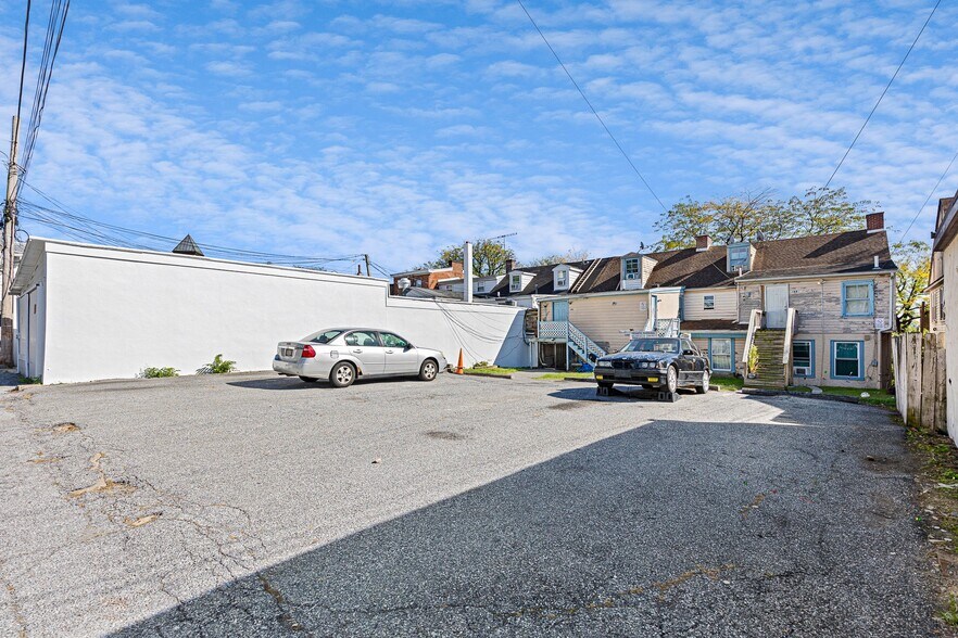 More Photos Of 125 W State St, Kennett Square Apartments For Sale