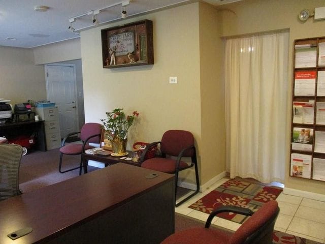 More Photos Of 7217 Sashabaw Rd, Village of Clarkston Office Residential For Sale