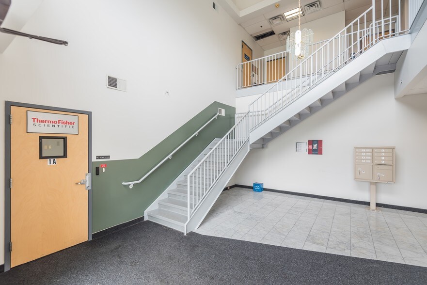 More Photos Of 26 Parkridge Rd, Haverhill Research And Development For Lease