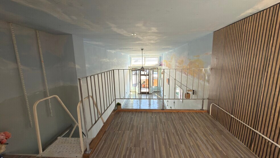 More Photos Of 5329 Fairfax Ave, Oakland Storefront For Lease