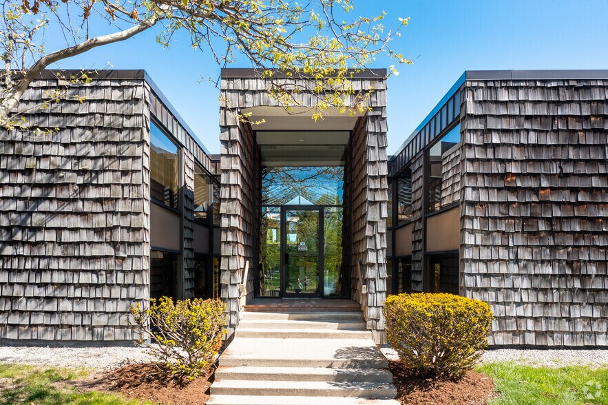 More Photos Of 2000 Hogback Rd, Ann Arbor Coworking Space