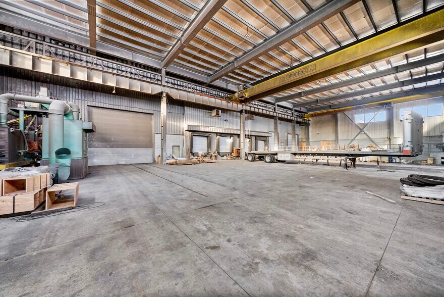 More Photos Of 6 Sangster Rd, Uxbridge Manufacturing For Sale