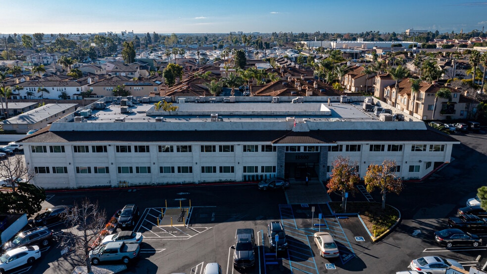 More Photos Of 18800 Main St, Huntington Beach Medical For Lease