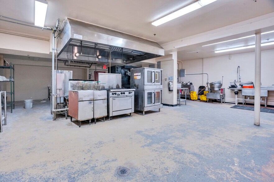 More Photos Of 500 Friday Rd, Cocoa Sports And Entertainment For Sale