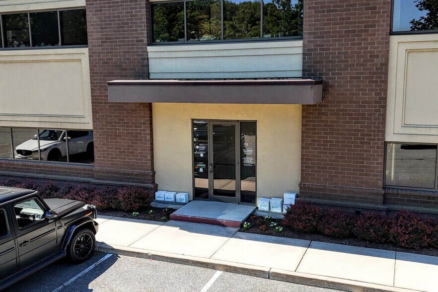 More Photos Of 470 Franklin Tpke, Ramsey Medical For Lease