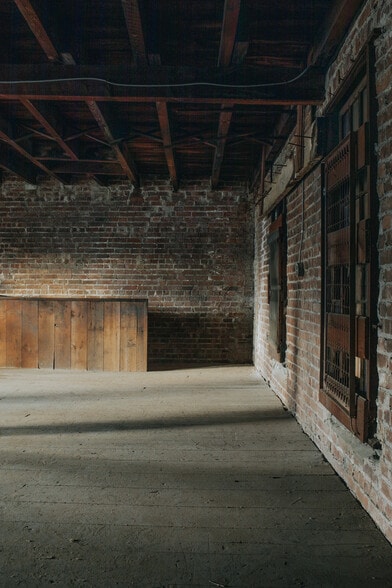 More Photos Of 32 Chambers St, Newburgh Light Manufacturing For Sale