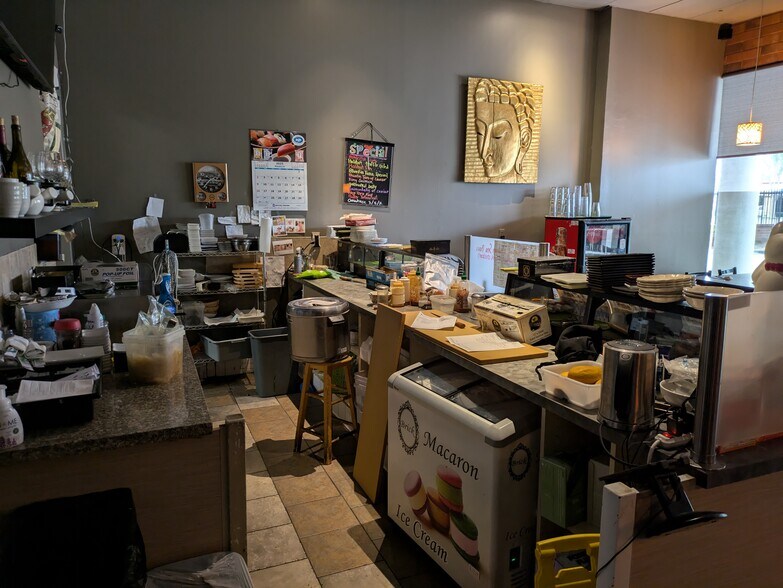 More Photos Of 476 W Los Angeles Ave, Moorpark Auto Repair For Lease