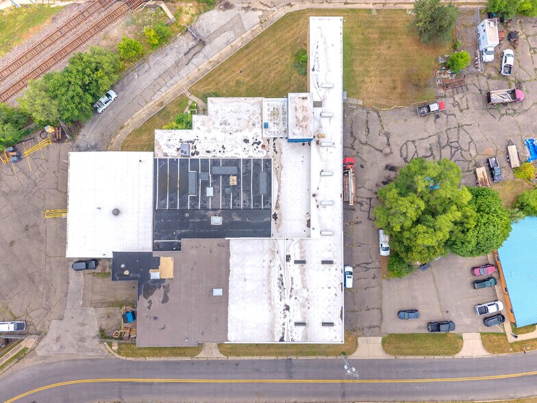 More Photos Of 330 Upton Ave, Battle Creek Warehouse For Sale