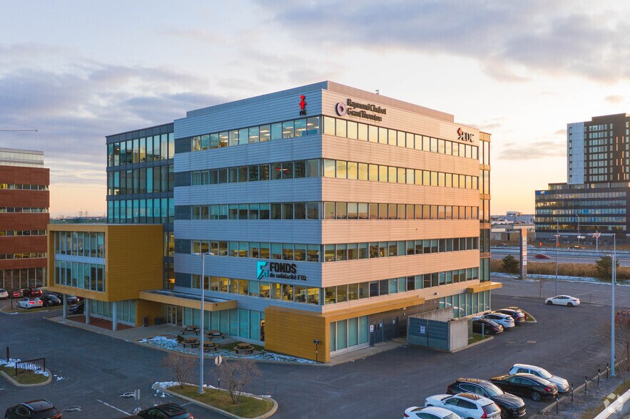 More Photos Of 4805 Boul Lapinière, Brossard Office For Sale