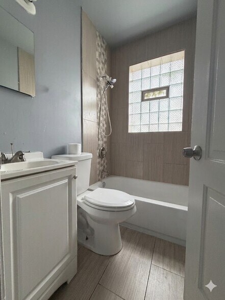 More Photos Of 3603-3609 S King Dr, Chicago Apartments For Sale
