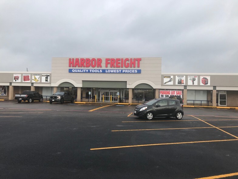 Primary Photo Of 2300-2372 W FM-1960, Houston Unknown For Lease