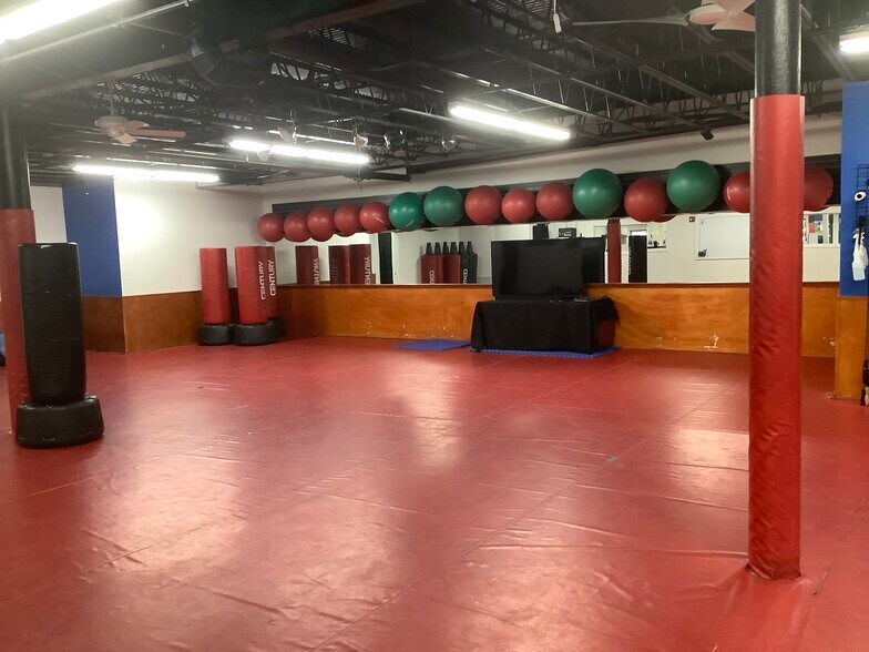 More Photos Of 19 Willow St, Natick Office For Lease