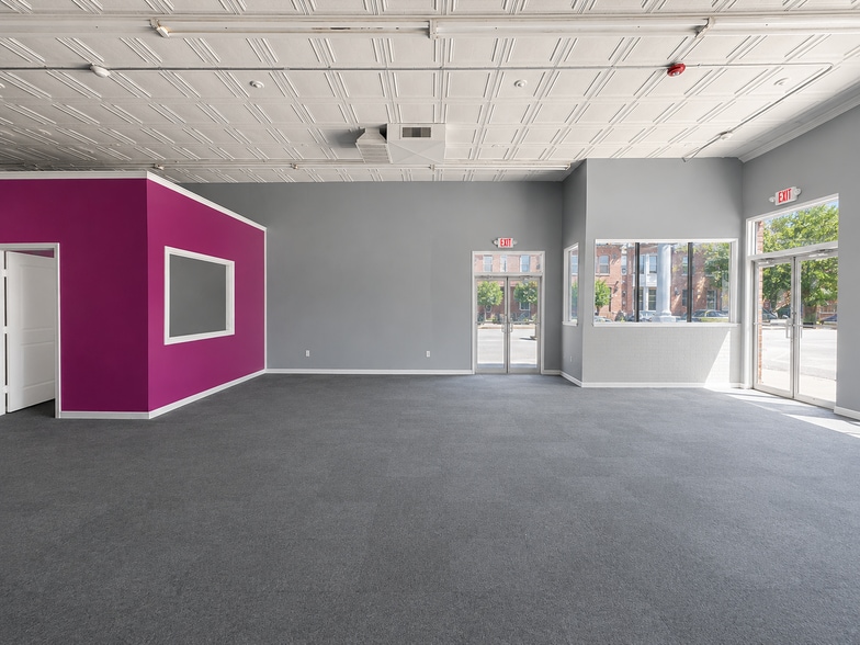 More Photos Of 85 Center St, Middleborough Storefront For Lease