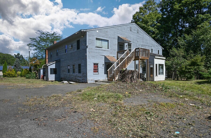 More Photos Of 329 Kent Rd, New Milford Apartments For Sale