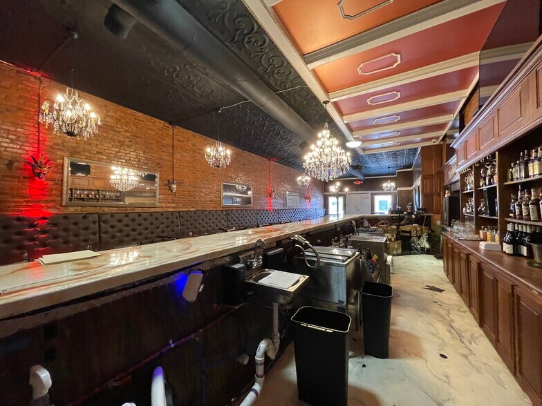 More Photos Of 117 N Jefferson Ave, Eatonton Storefront For Sale