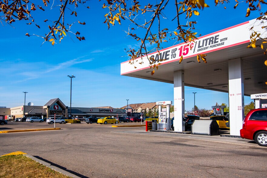 More Photos Of 15630 87th Ave NW, Edmonton Storefront For Lease