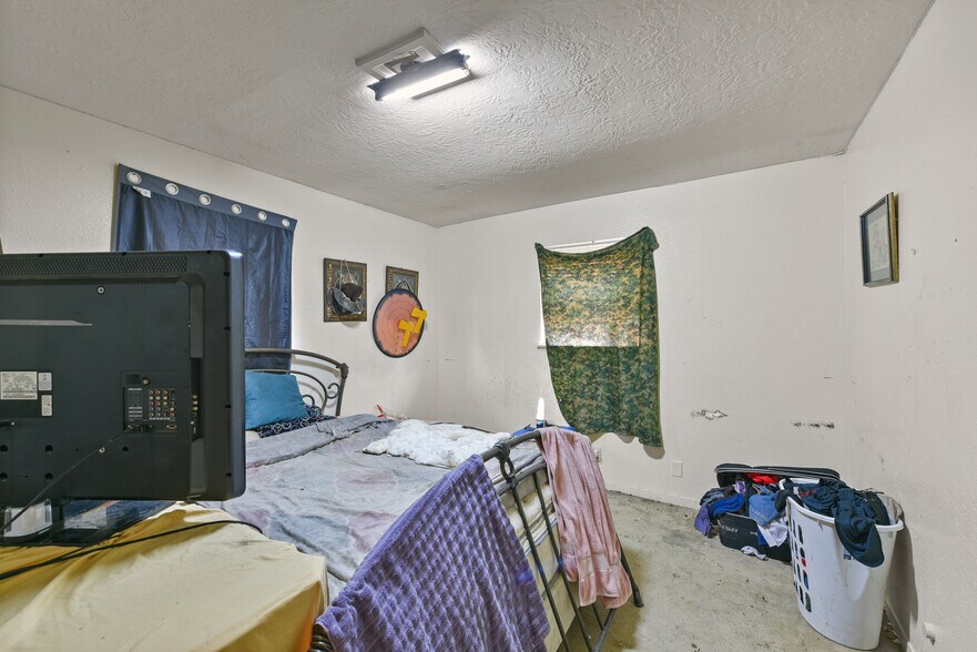 More Photos Of 1804 36th St N, Texas City Multifamily For Sale