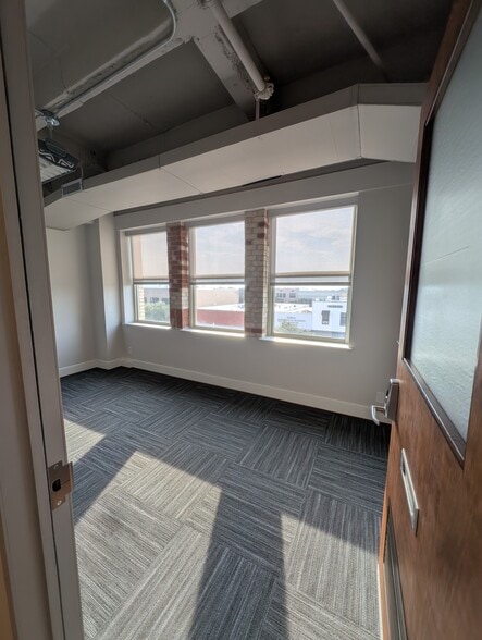 More Photos Of 219 N Main St, Bryan Office For Lease