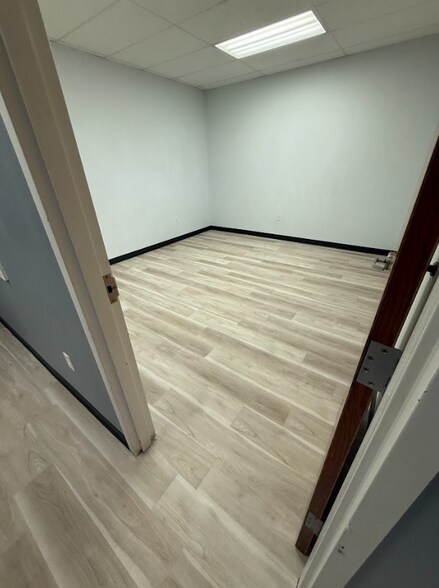 More Photos Of 1420 Holly Road, Corpus Christi Warehouse For Lease