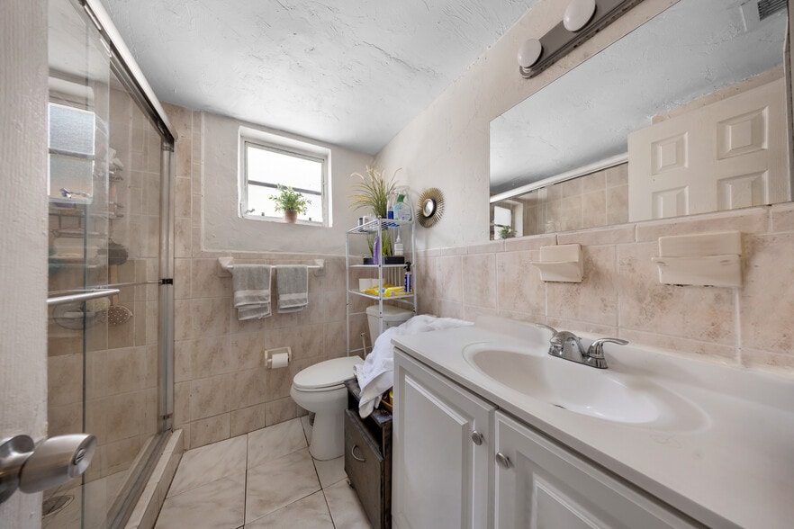 More Photos Of 1021 NW 5th St, Miami Apartments For Sale