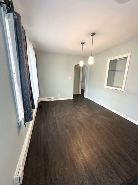 More Photos Of 2600 N Park Rd, Connersville Flex For Sale