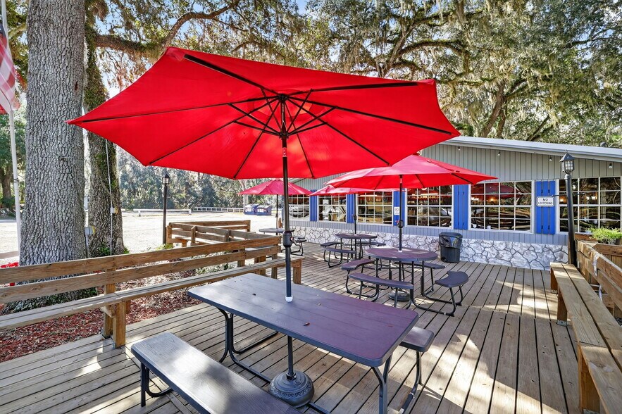 More Photos Of 2396 N Country Road 470, Lake Panasoffkee General Retail For Sale
