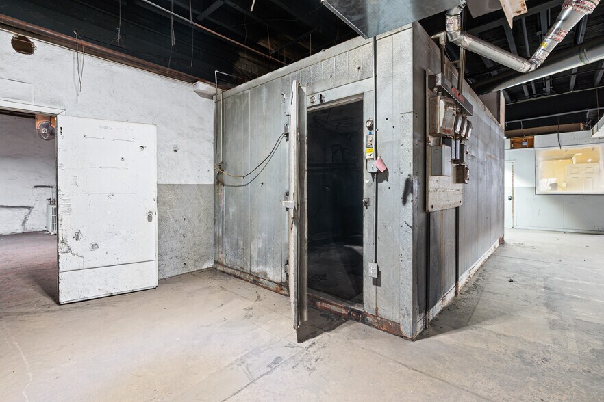 More Photos Of 4311-4317 N 3rd St, Philadelphia Warehouse For Lease