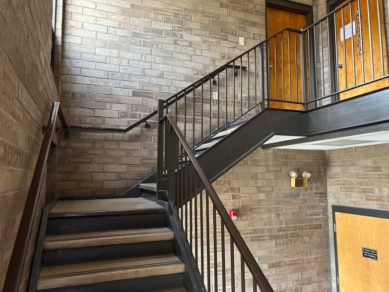 More Photos Of 310 35th St SE, Charleston Medical For Sale