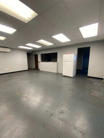 More Photos Of 74-5552 Kaiwi St, Kailua Kona Warehouse For Lease