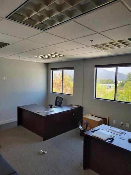 More Photos Of 2626 Foothill Blvd, La Crescenta Loft Creative Space For Lease