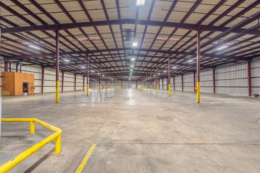 More Photos Of 2465 Air Park Rd, Charleston Warehouse For Lease