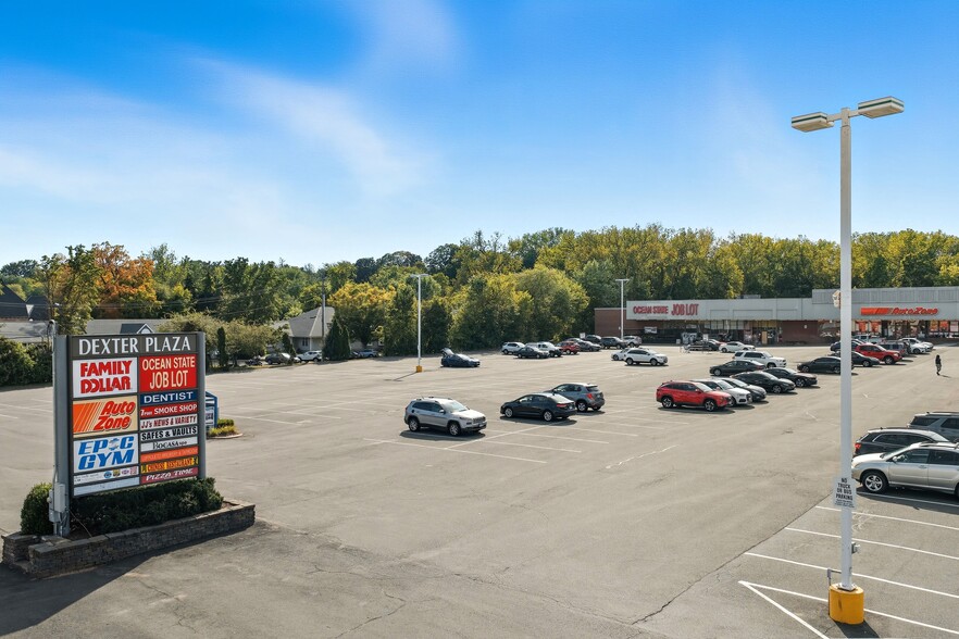 More Photos Of 18-20 Main St, Windsor Locks General Retail For Lease