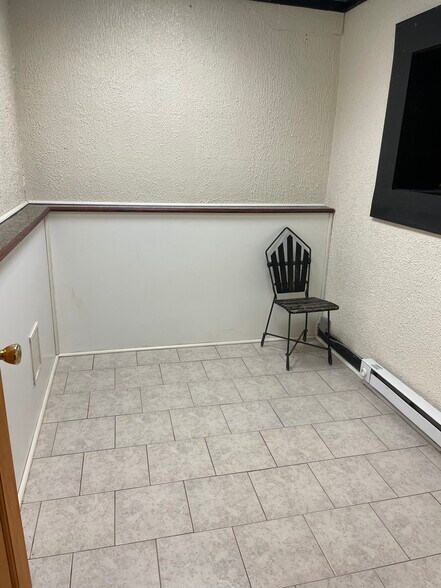 More Photos Of 325 N Main St, Liberty Flex For Lease