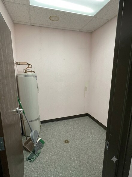 More Photos Of 651 S Carson St, Carson City Freestanding For Lease