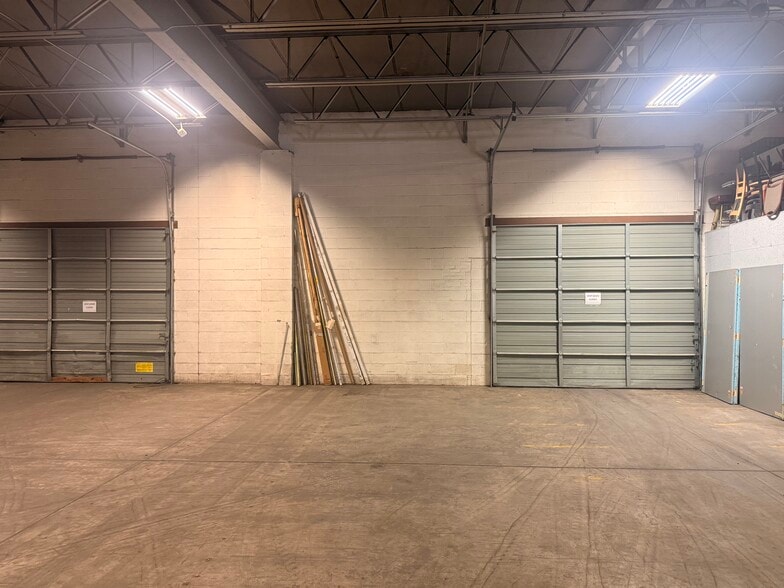 More Photos Of 6146 Molloy Rd, East Syracuse Industrial For Lease