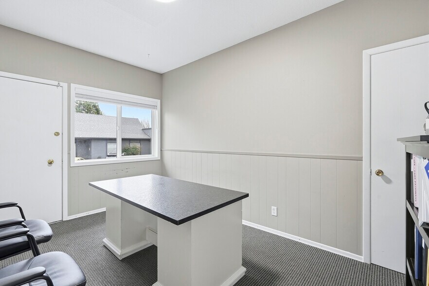 More Photos Of 12720 SW Pacific Hwy, Tigard General Retail For Sale