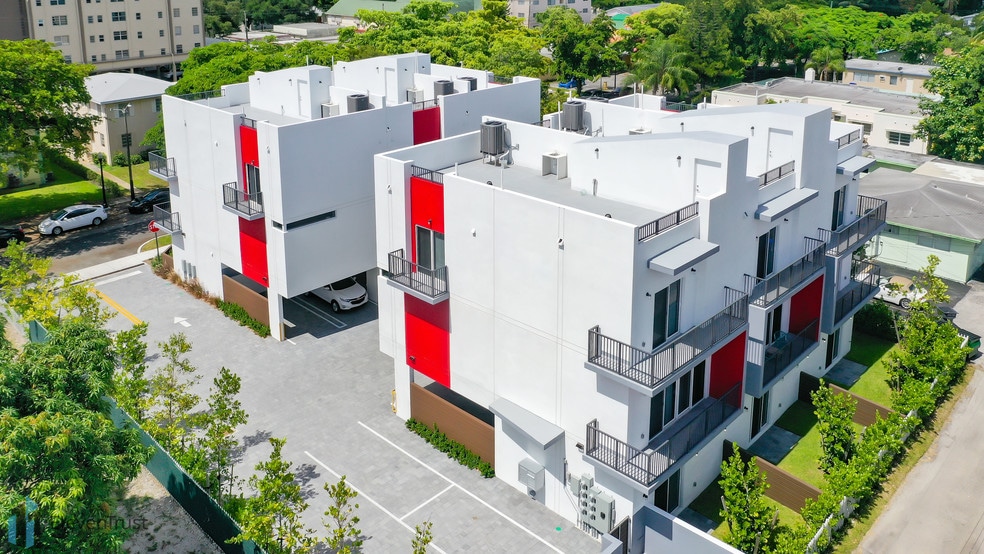 More Photos Of 1813 Madison St, Hollywood Apartments For Sale